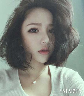 【图】<em>流行美最新</em>短发发型图片 4款时尚<em>烫发</em>推