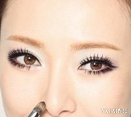 【图】怎么样让鼻梁高图解 4大重点化妆步骤让