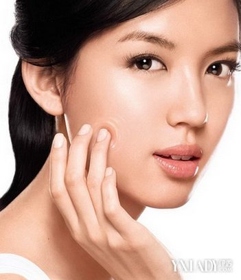 【图】嘴唇下巴长粉刺怎么办 推荐最快消除痘