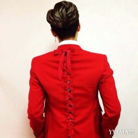 【图】权志龙<em>两边</em>剪空<em>发型</em>后面照 轻松耍酷显