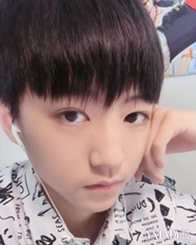 【图】<em>tfboys锅盖头发型男</em>孩王俊凯图片 纯净阳