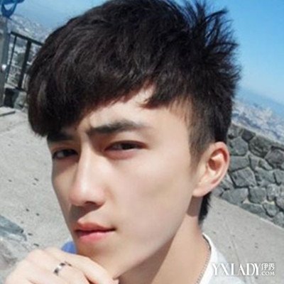 【图】最新<em>男生发型锅盖铲两边</em> 彰显时尚潮流