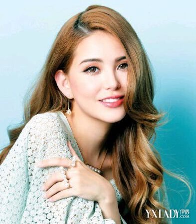 【图】明星烫发大卷中长发发型 时尚性感增添