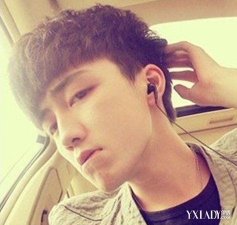 【图】<em>男生</em>锅盖头<em>剪两边</em>齐刘海<em>发型图片</em> 尽显