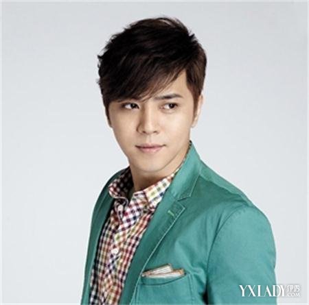 【图】<em>罗志祥三七分发型</em>盘点 清爽短发帅到爆