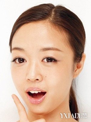 【图】6步护唇按摩操 抚摸你的嘴唇_护唇按摩