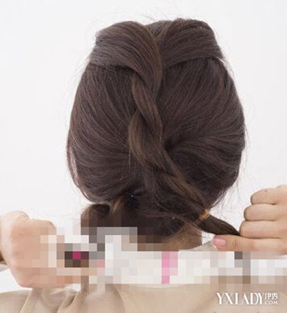 【图】短<em>头发</em>太多<em>怎么</em>扎 <em>潮流</em>发型轻松学会(2