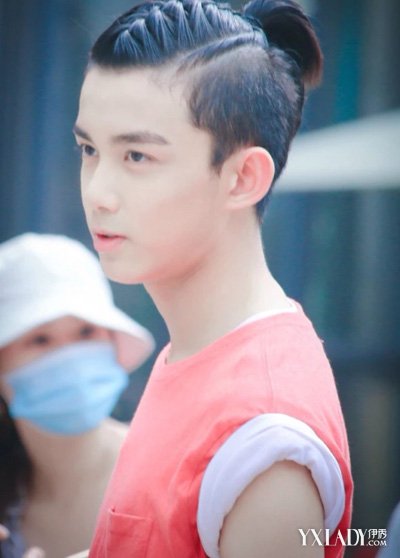 【图】杨洋<em>吴磊诠释</em>小清新帅气<em>发型</em>男短发(3)