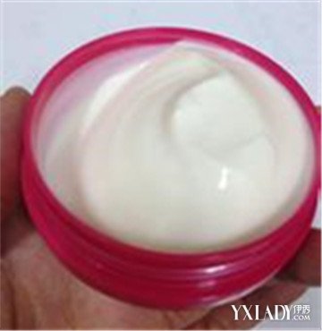 【图】揭秘怎样可以使头发定型 选对方法很关