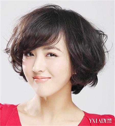 【图】矮<em>个子中年女人发型</em>推荐 气质减龄做零