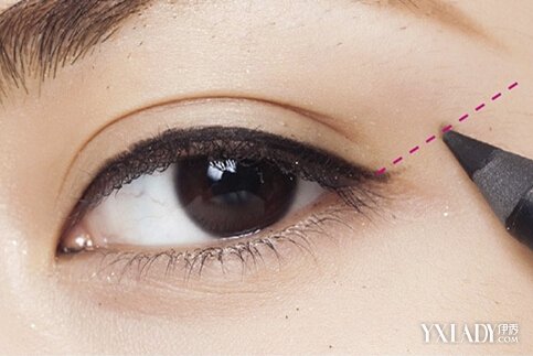 【图】画眼线教程 iu李智恩最爱的可爱眼线这样