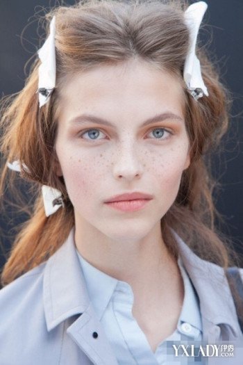 【图】<em>如何</em>自己剪刘海? 教你几个<em>快速剪</em>刘海的