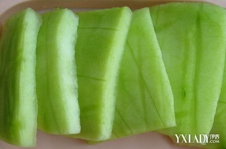 【图】西瓜皮敷脸的功效 西瓜皮敷脸的6种方法