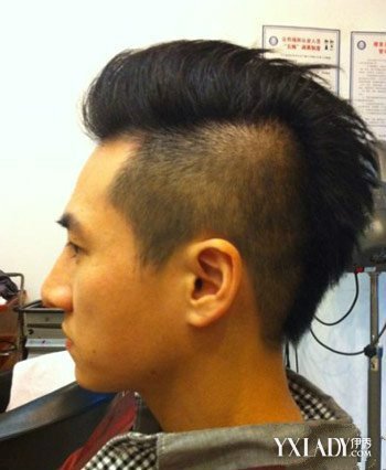 【图】头发侧面刮图案 时下流行的3款男生发型