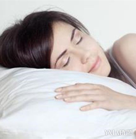 【图】女生绑头发睡觉好吗 告诉你睡觉时该注