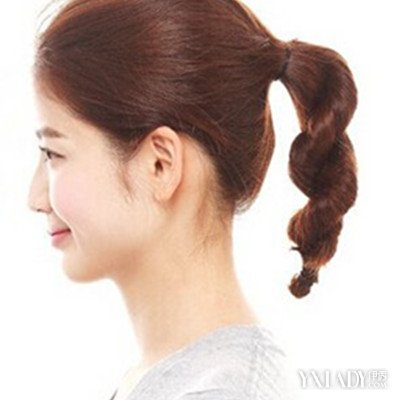 【图】怎样梳马尾辫好看呢 别致扎发让你与众