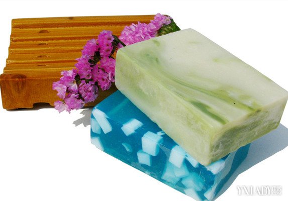 【图】用香皂洗头好不好 为你讲诉其对发质的