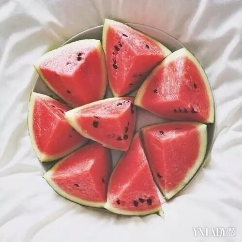 【图】西瓜白肉擦脸能美白吗 西瓜汁能收缩毛