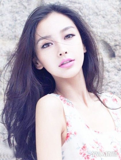 《奔跑吧兄弟》直播 杨颖Angelababy 小脸抢镜