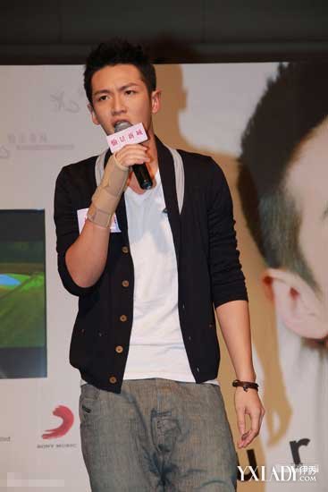 【图】 柯震东今日台北出庭 身形依然纤瘦 怎样