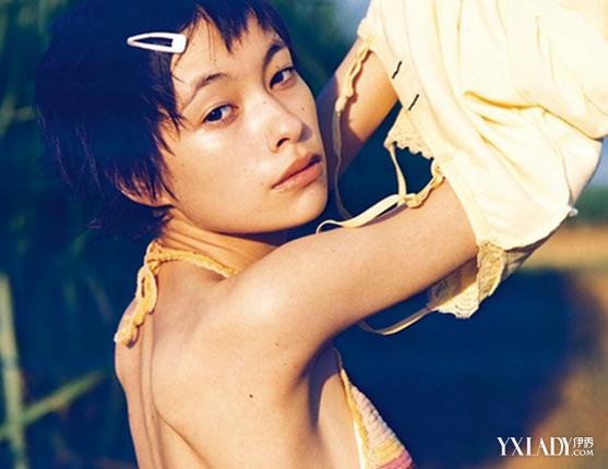 【图集】日本婆婆为儿媳<em>拍</em>性感<em>写真</em> 双手遮胸