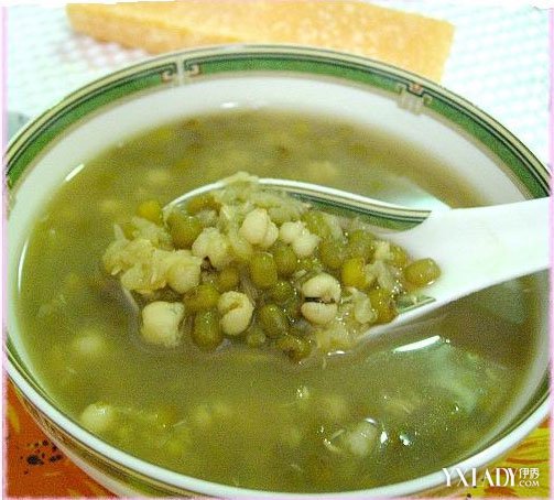 【组图】成龙洗发水广告Duang被<em>恶搞 头发</em>掉