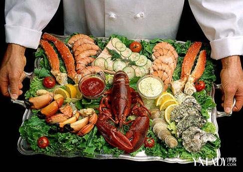 【图】 幼儿喝母乳红了眼  哺乳期妈妈不能吃什