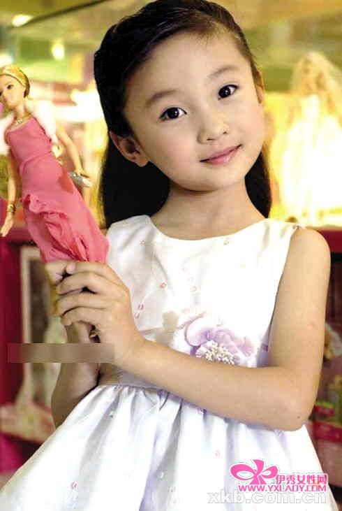 图】时尚潮妹伤不起!林妙可苏瑞引领潮偶新风尚