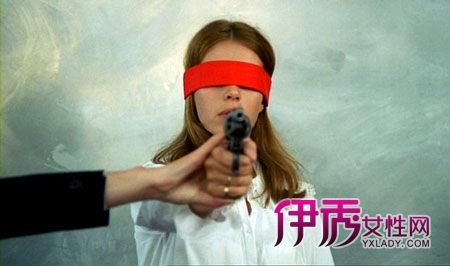 要感谢室友当年的不杀之恩_单身时节_情感-伊