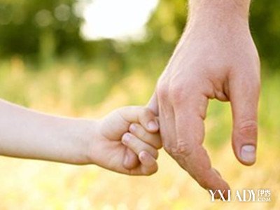 【图】盘点关于亲情的句子 看看那些让你温暖的文字(3)_关于亲情的句子_伊秀情感网|yxlady.com