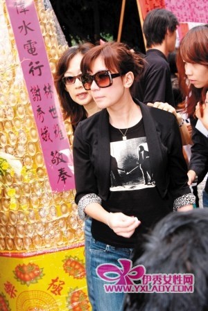  贾静雯 已签字 离婚 +女儿监护权择日再战(图)