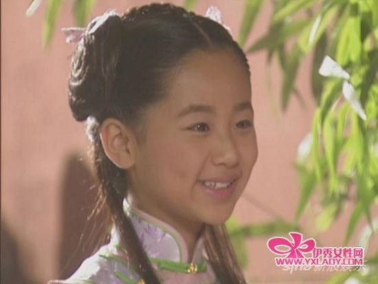  杨紫 因上大学赶戏 发童年剧照留记忆(组图)_大