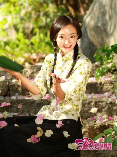 <em>客家妹妹钟彩媚</em>参加花儿朵朵 众多粉丝提前助