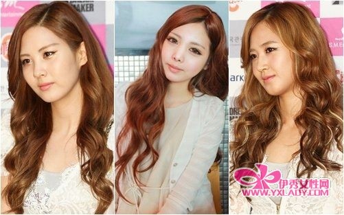 特别是通过具有弹力的大卷发型