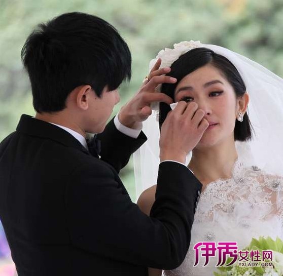 张杰谢娜婚礼直播:苏有朋曾宝