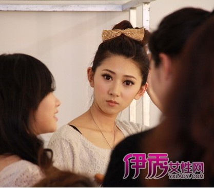 <em>闫凤娇</em>写真<em>图片</em> <em>闫凤娇生活</em>照盘点_戏剧综艺_