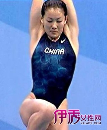 <em>伏明霞图片</em> <em>伏明霞</em>全家福曝光(3)_体育明星_娱