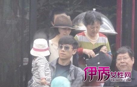 房祖名自爆童年旧照与林凤娇合影 <em>夏雨</em>慰劳妻