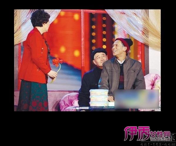 宋小宝与妻子合照曝光 漂亮老婆引人注目(7)_戏