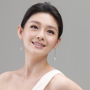  徐熙媛 】 大S徐熙媛 个人资料及演艺史与电影电