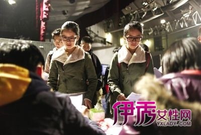 北京艺考招生 <em>双胞胎姐妹</em>共试镜_<em>大陆</em>星闻_娱