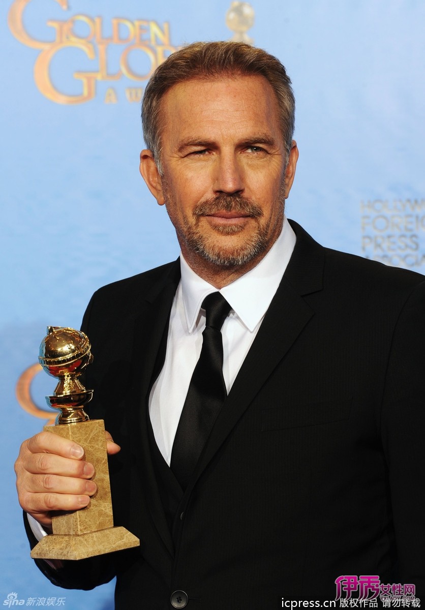 组图:科斯特纳凭《海菲茨》获迷你剧最佳男主