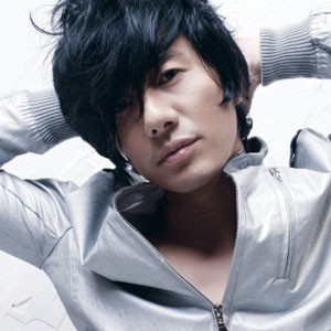  郑钧 】 郑钧 个人资料前妻 孙峰 现任妻子刘芸演唱