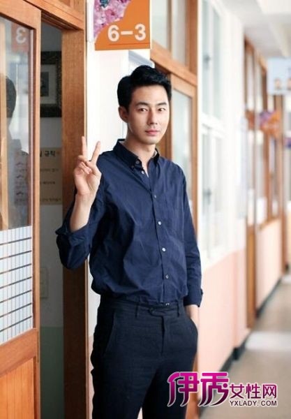 赵寅成探班《女王教室》挺高贤贞送参鸡汤_日