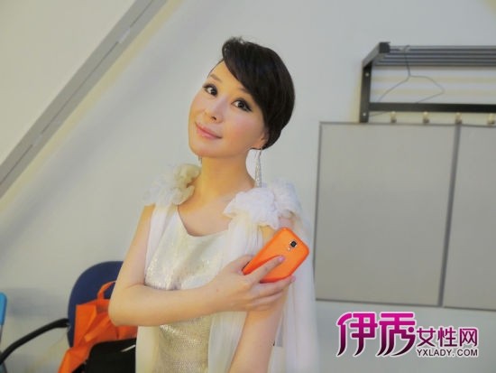 祖海录制湖北卫视节目演唱 《<em>天竺少女</em>》_内地