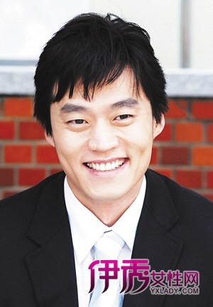 曝韩星李瑞镇最新消息 花样爷爷揭李瑞镇现女