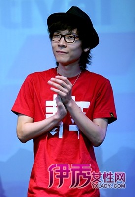 王啸坤个人资料女友微博昵称及好听的歌曲(3)