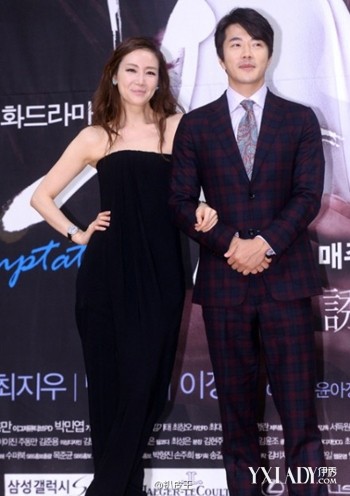 【图】 崔智友 整容成大婶 《诱惑》发布会面容