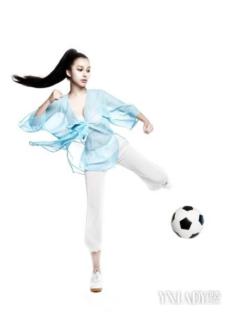 <em>苏梓玲</em>全裸真人版《<em>疯狂原始人</em>》_大陆星闻_