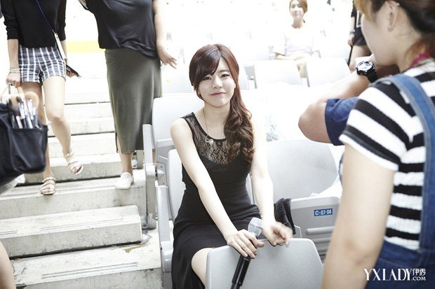 <em>少女时代后台</em>花絮图片_<em>少女时代后台</em>花絮_社